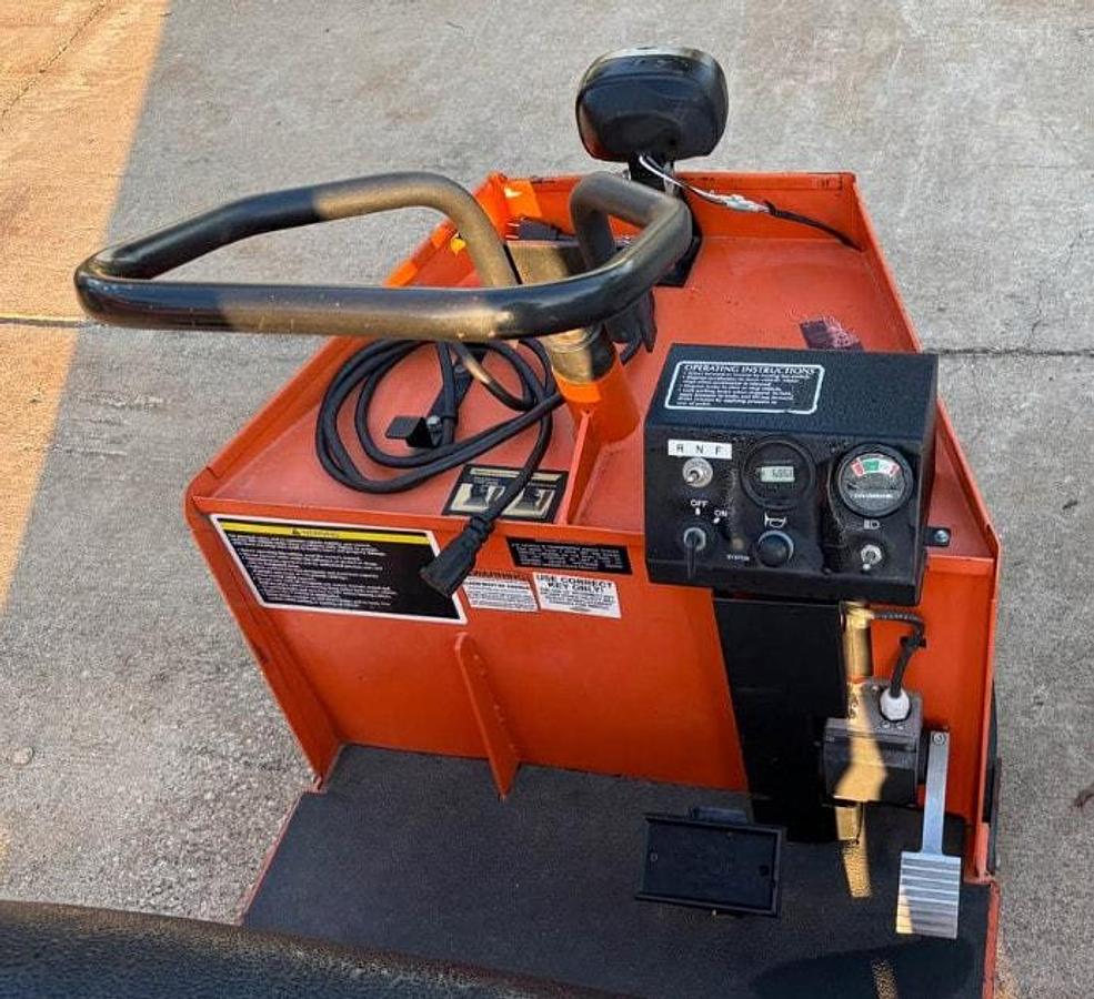 Used 2017 Columbia EX21-T-24 Step Saver