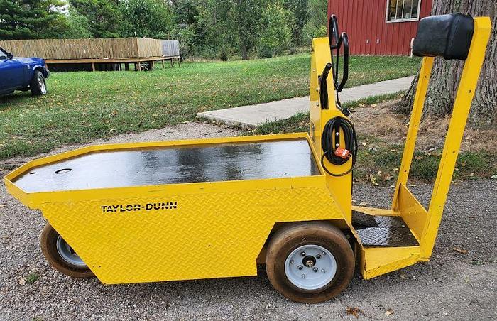 Used 2011 Taylor Dunn SC090