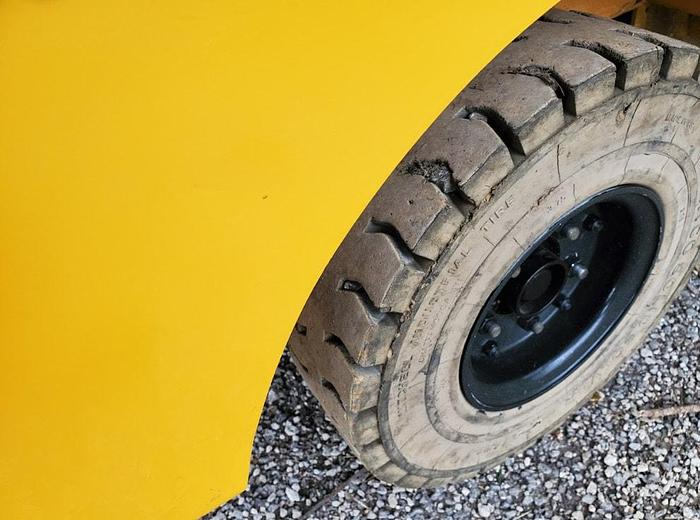 Used 2017 Taylor Dunn B5-440 Bigfoot