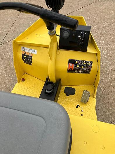 Used NEW Cushman Tug