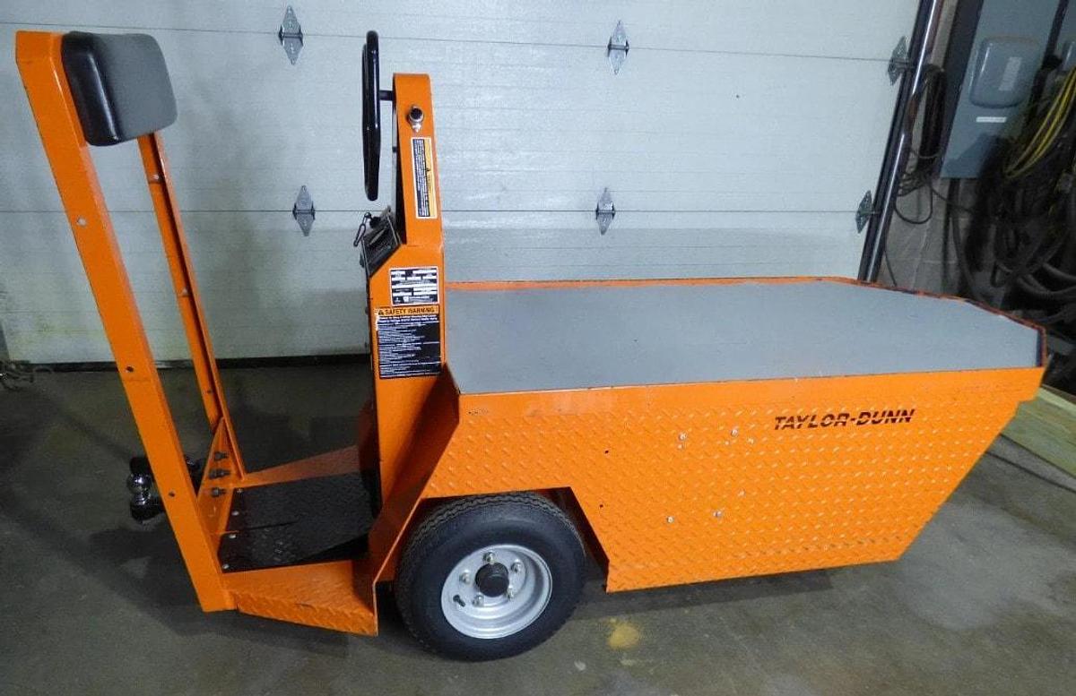 Used Taylor Dunn SC100 Stock Chaser