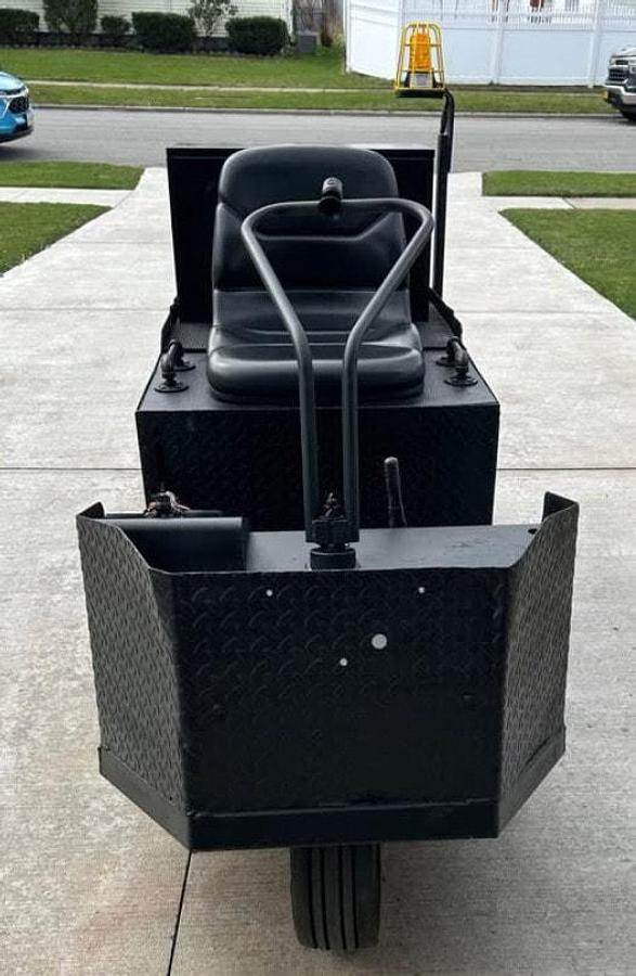 Used EVI Personnel Cart