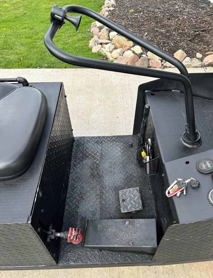 Used EVI Personnel Cart