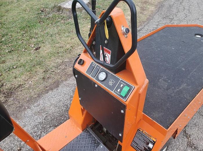 Used 2015 Taylor Dunn SC100