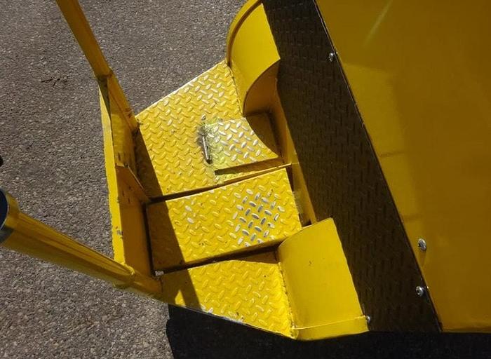 Used Taylor Dunn Tow Tractor E0-034-51