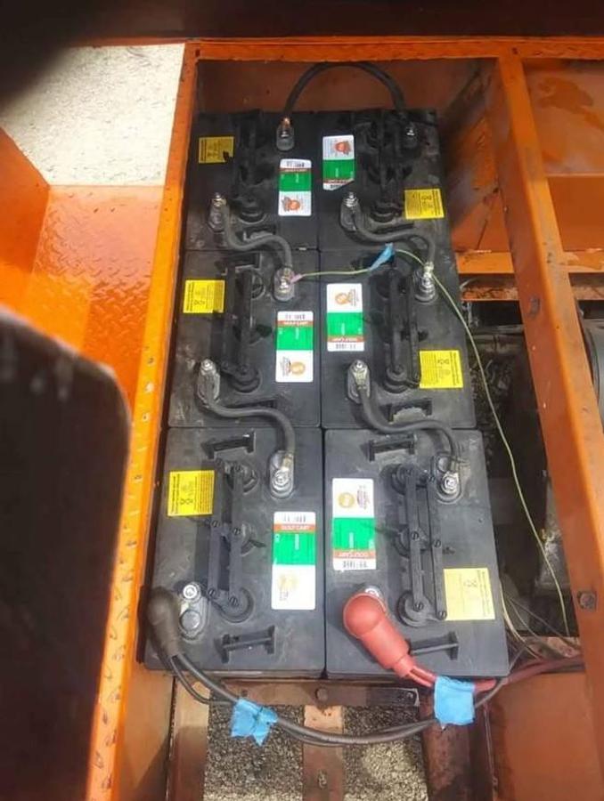 Used 2001 Taylor Dunn B2-10 Burden Carrier