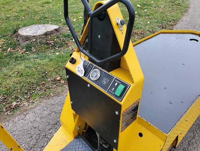 Used 2012 Taylor Dunn SC090