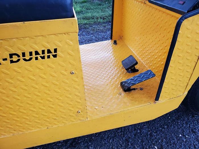 Used 2007 Taylor Dunn SS546