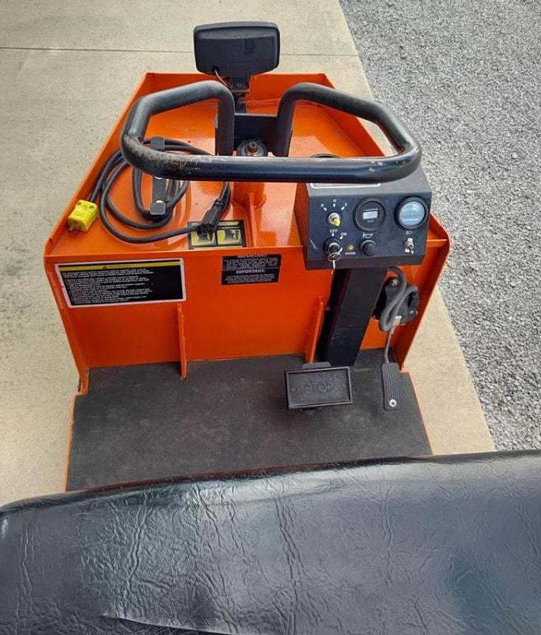 Used 2018 Columbia EX21-T-24 Step Saver