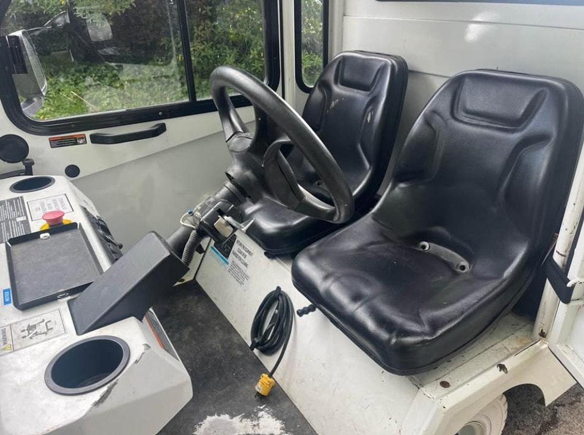 Used 2018 Taylor Dunn B5-440-48