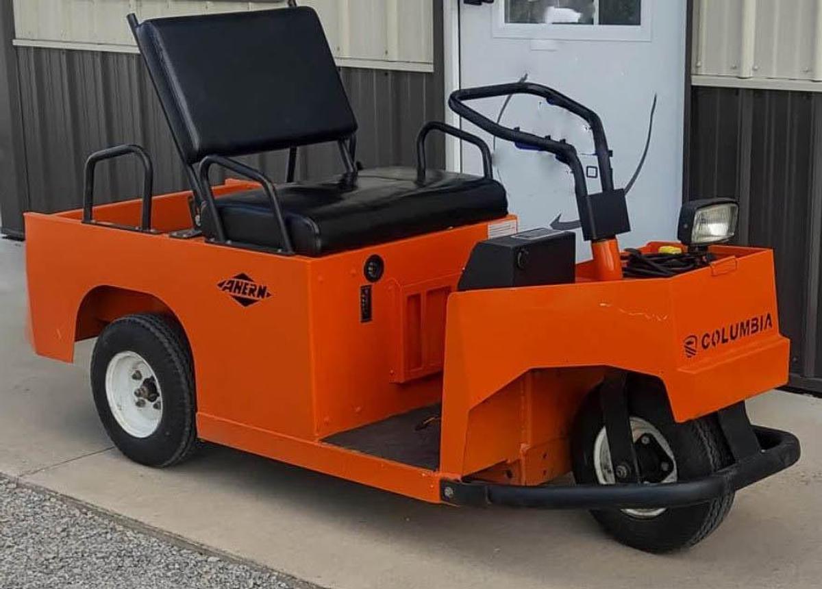 Used 2018 Columbia EX21-T-24 Step Saver