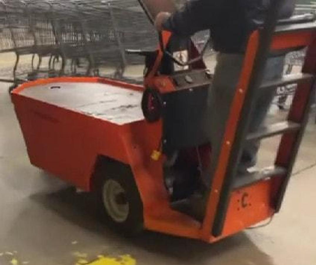 Used Taylor Dunn Stock Chaser