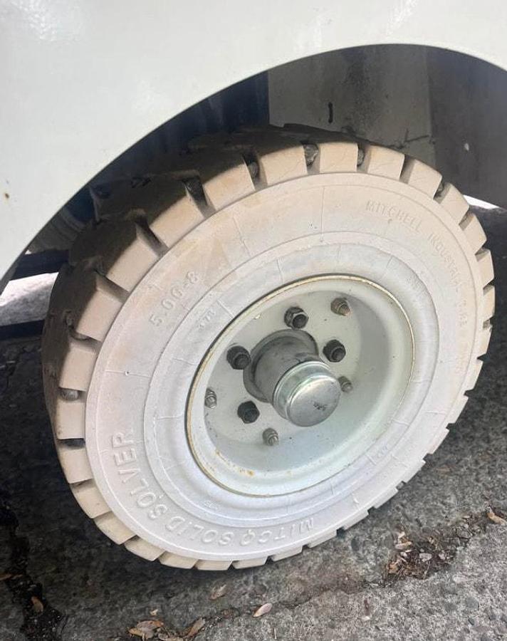 Used 2018 Taylor Dunn B5-440-48