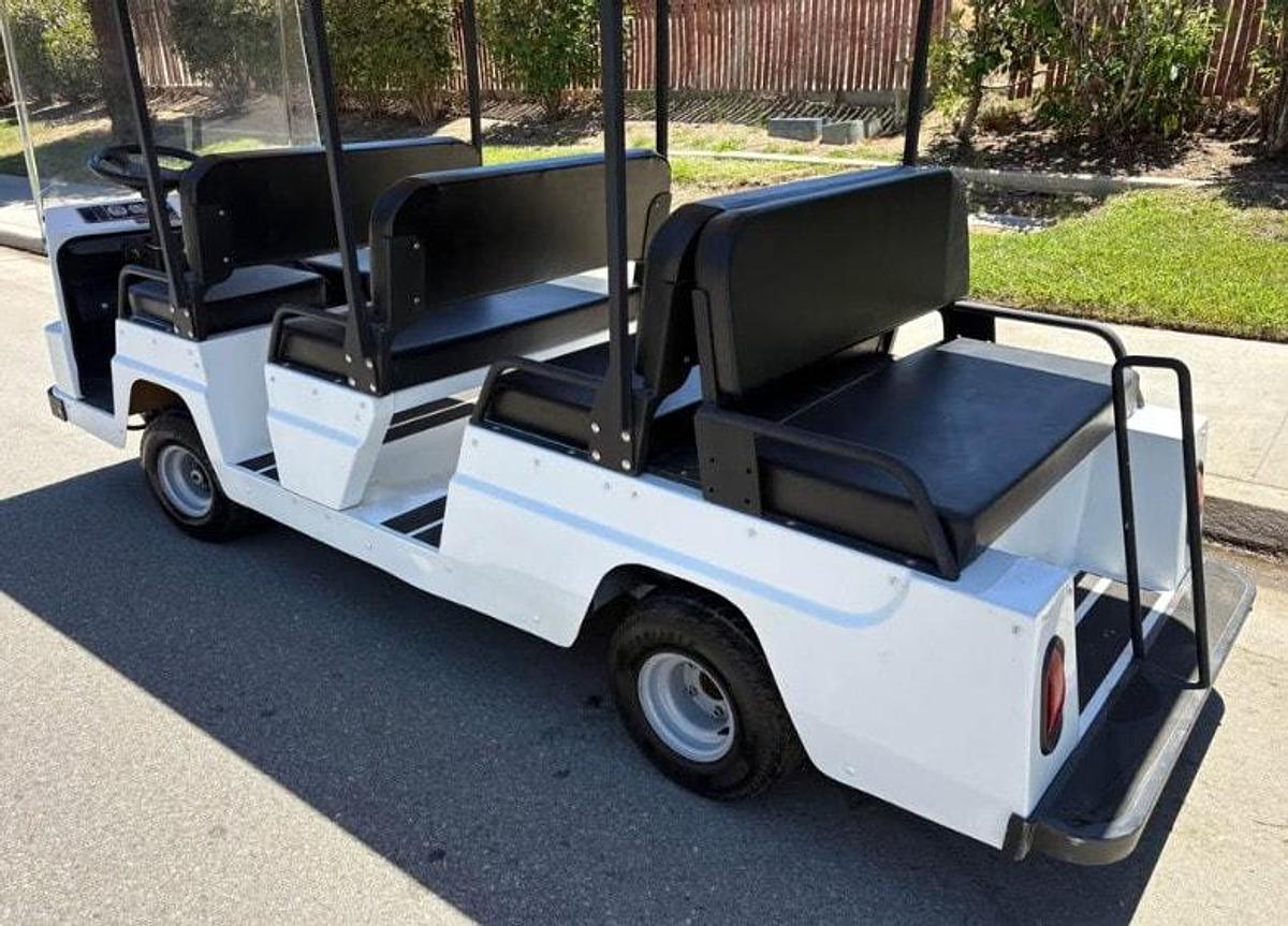 Used 2015 Taylor Dunn Cart - 8 Passenger