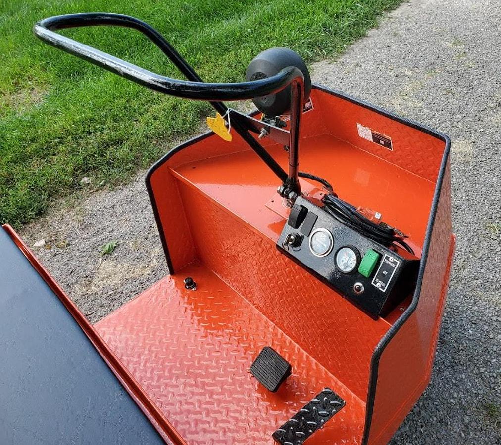 Used 2021 Taylor Dunn SS536 Step Saver