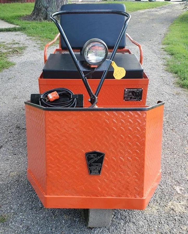 Used 2021 Taylor Dunn SS536 Step Saver