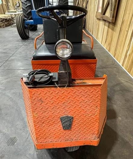 Used Taylor Dunn SS-536 With Steering Wheel