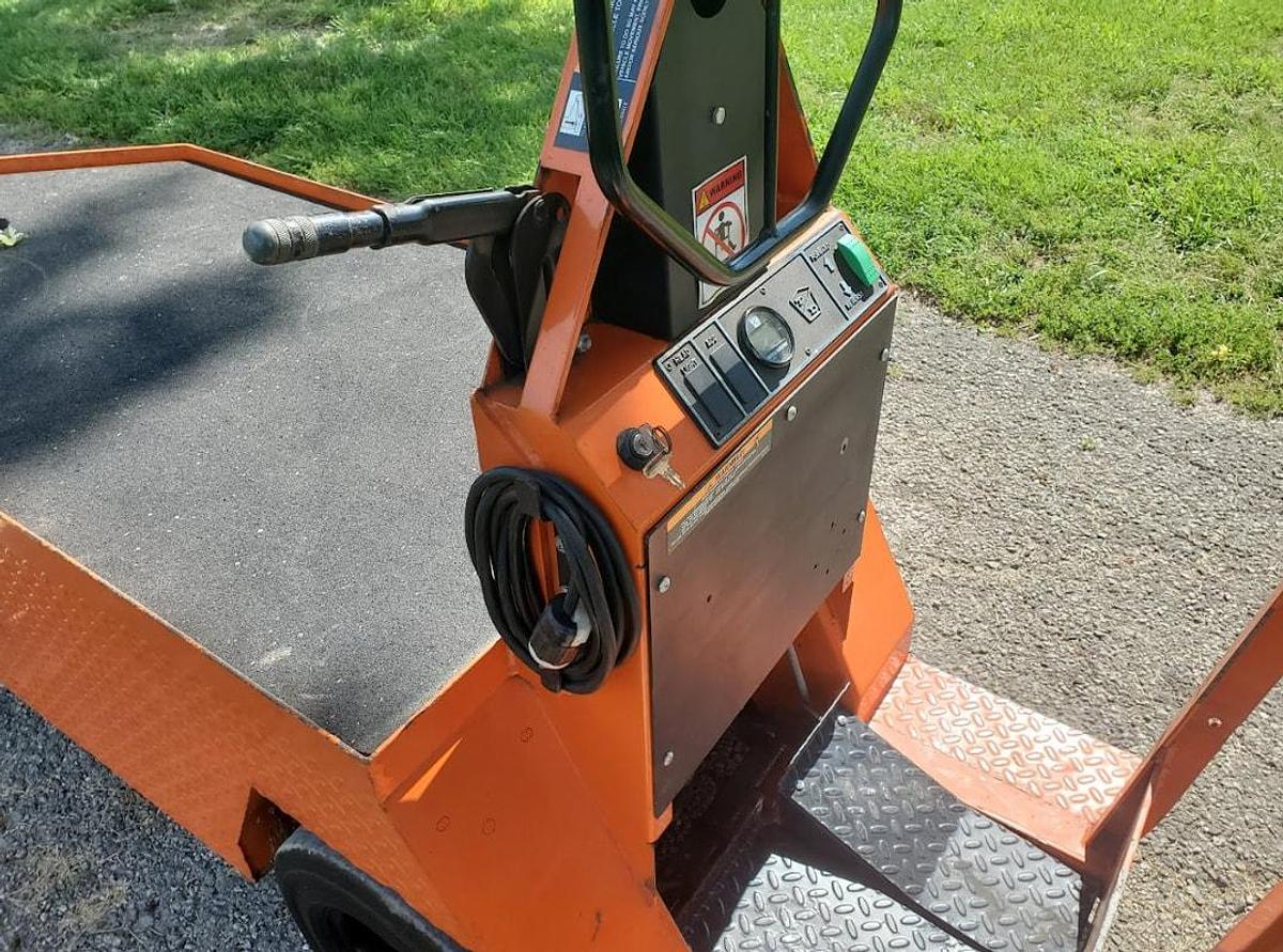 Used 2015 Taylor Dunn SC100 Stock Chaser