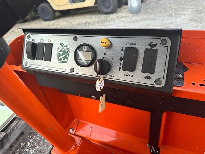 Used 2010 Taylor Dunn B0-T48-48