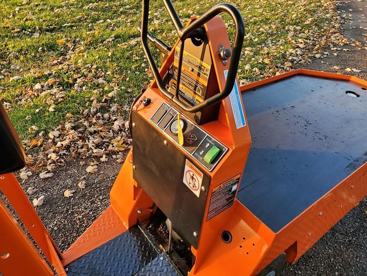 Used 2019 Taylor Dunn SC090 Stock Chaser