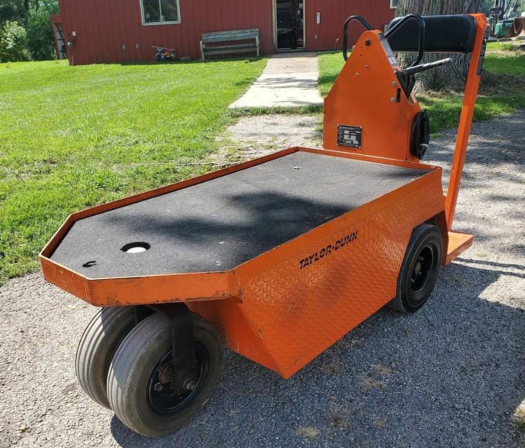 Used 2015 Taylor Dunn SC100