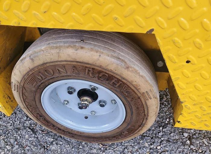 Used 2011 Taylor Dunn SC090