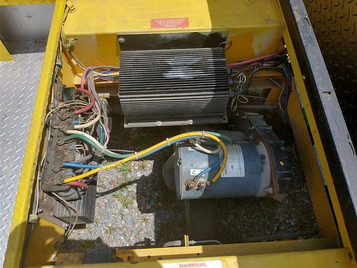 Used Taylor-Dunn B2-10 - 4 Passenger