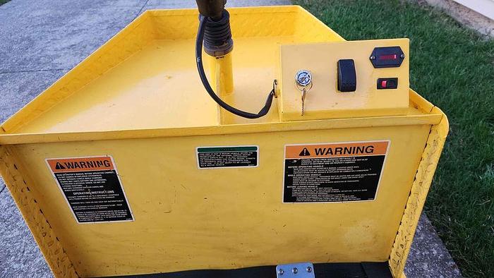 Used 2005 Cushman Minute Miser