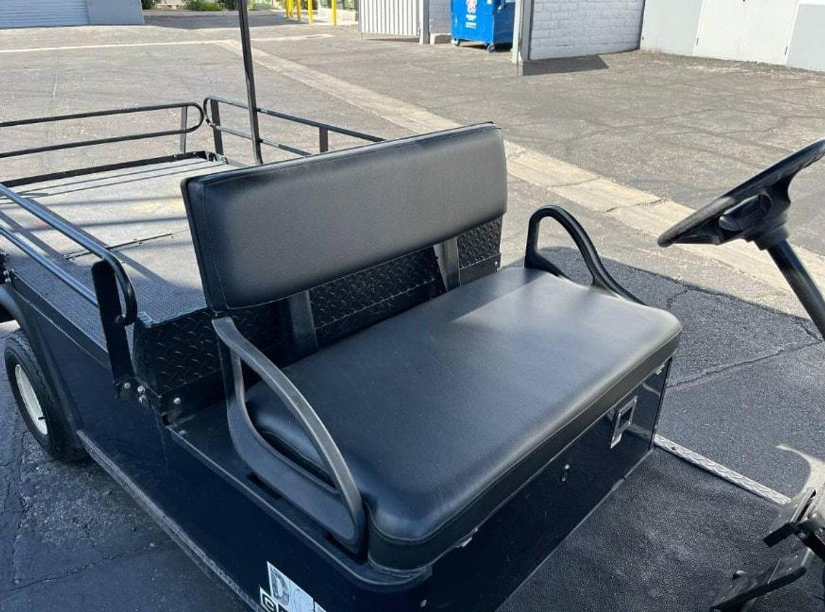 Used 2022 Cushman Shuttle 2