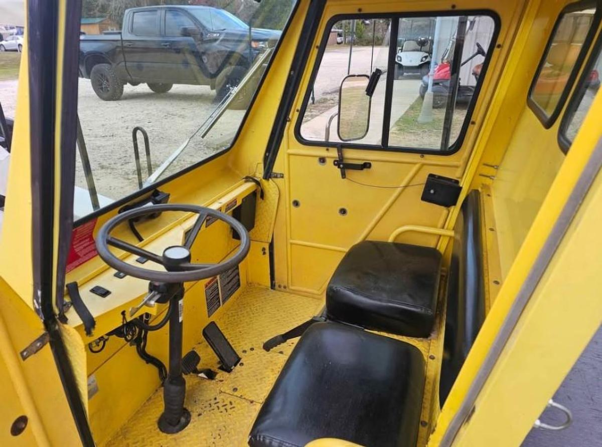 Used 2006 Cushman Titan HD Burden Carrier