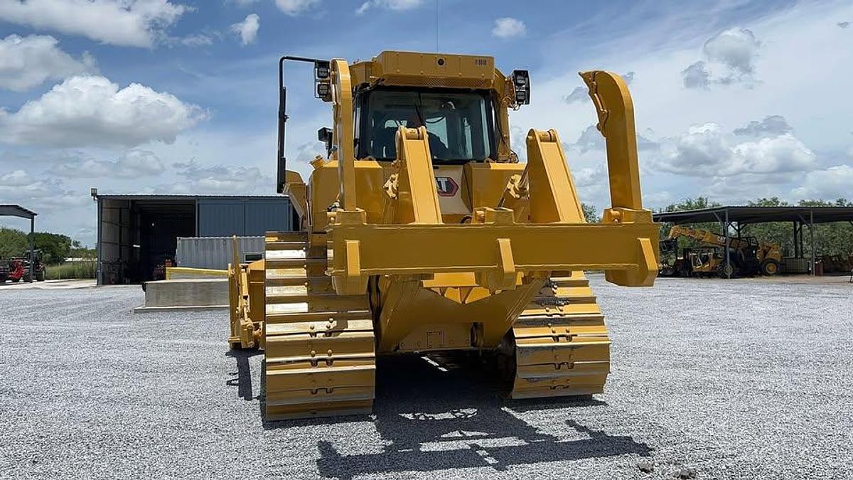 Used 2022 Caterpillar D8T LGP