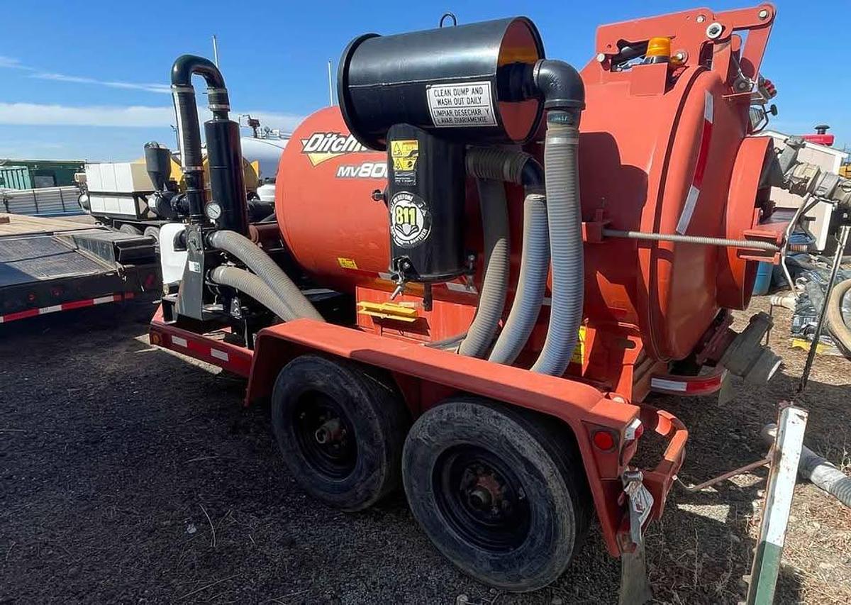 Used 2015 Ditch Witch MV800