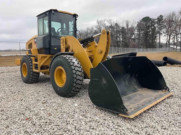 Used 2016 Caterpillar 938m