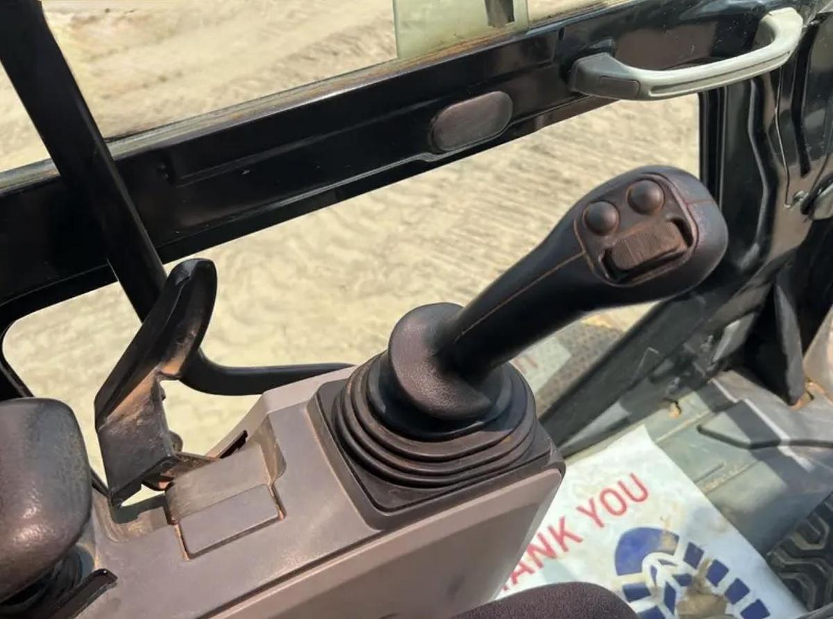 Used 2017 Caterpillar 320FL