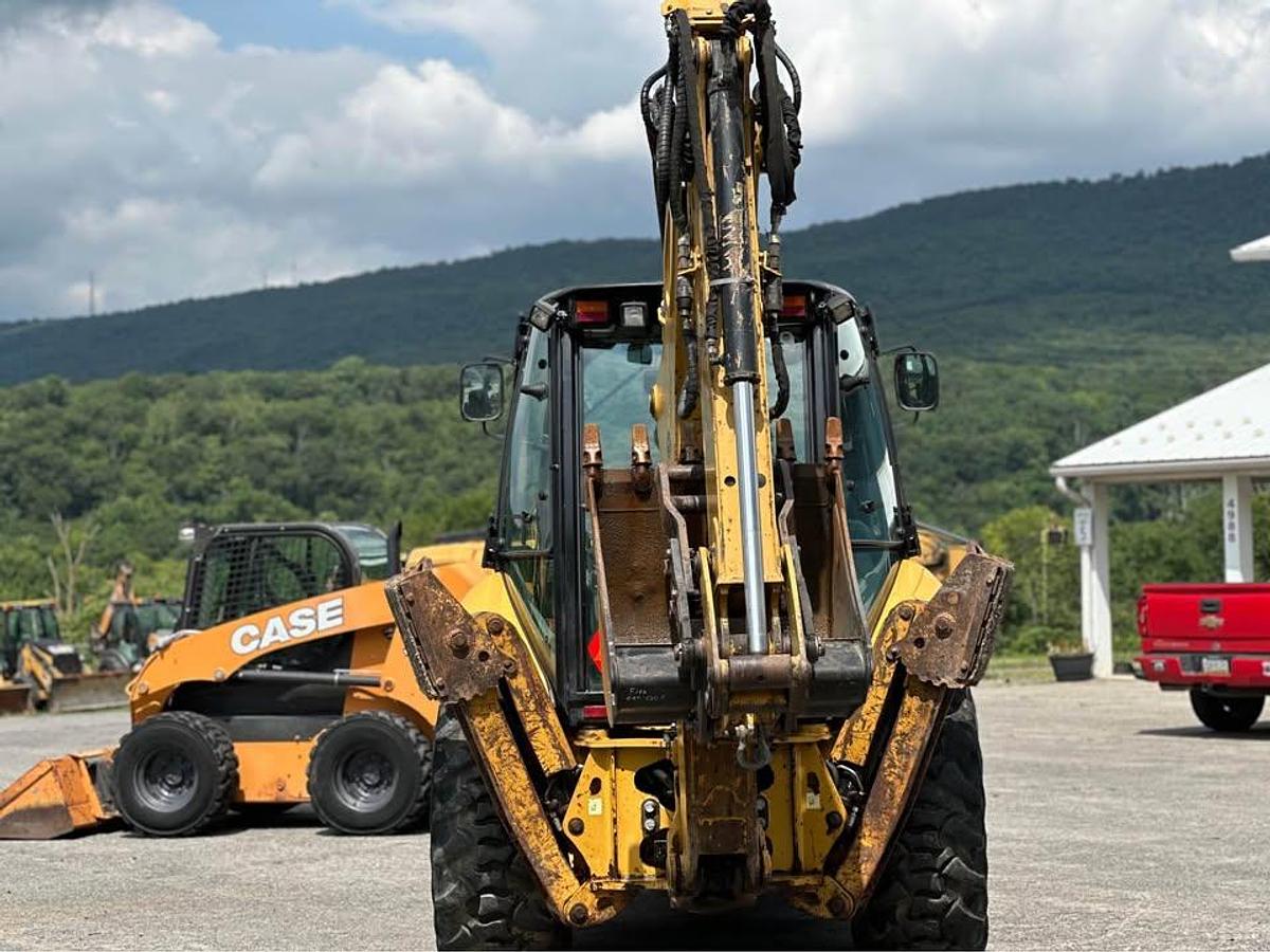 Used 2014 Caterpillar 420F IT
