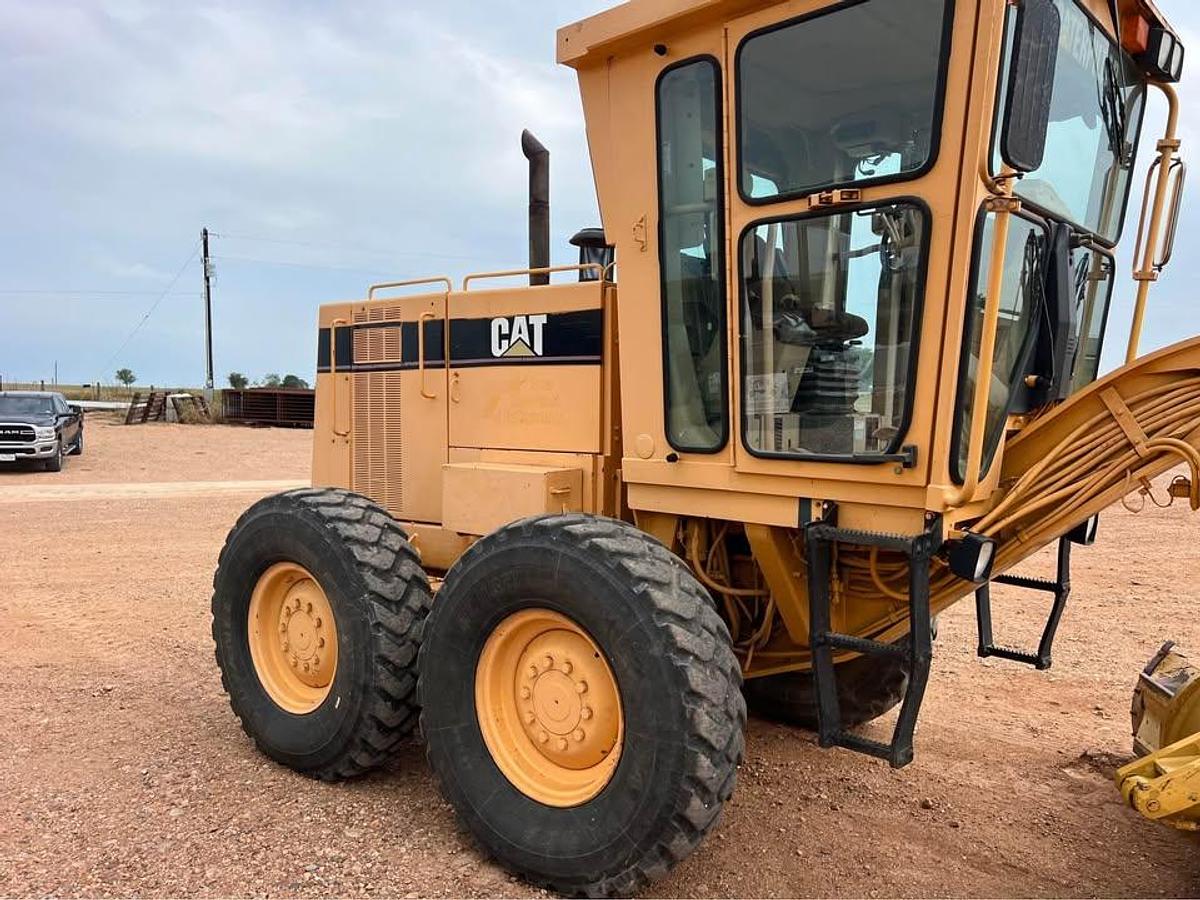 Used 2001 CAT 120H