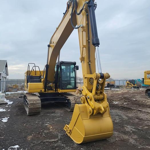 Used 2023 CAT 320