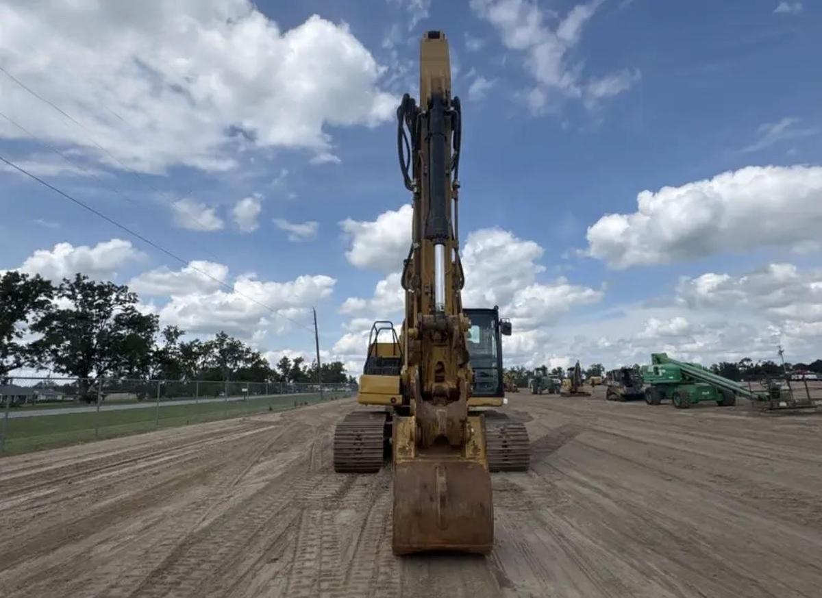 Used 2020 Caterpillar 320GC
