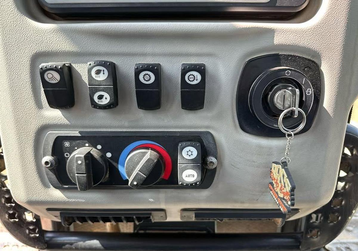 Used 2015 Caterpillar D6N XL Dozer