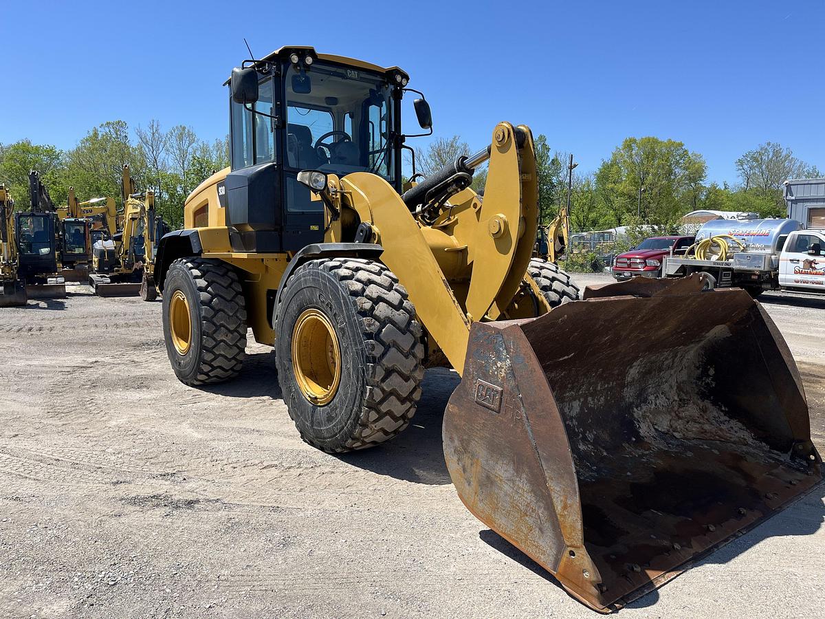 Used 2013 Caterpillar 930K