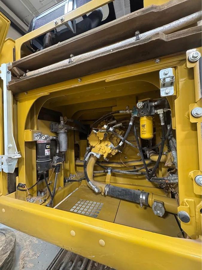 Used 2019 Caterpillar 326FL