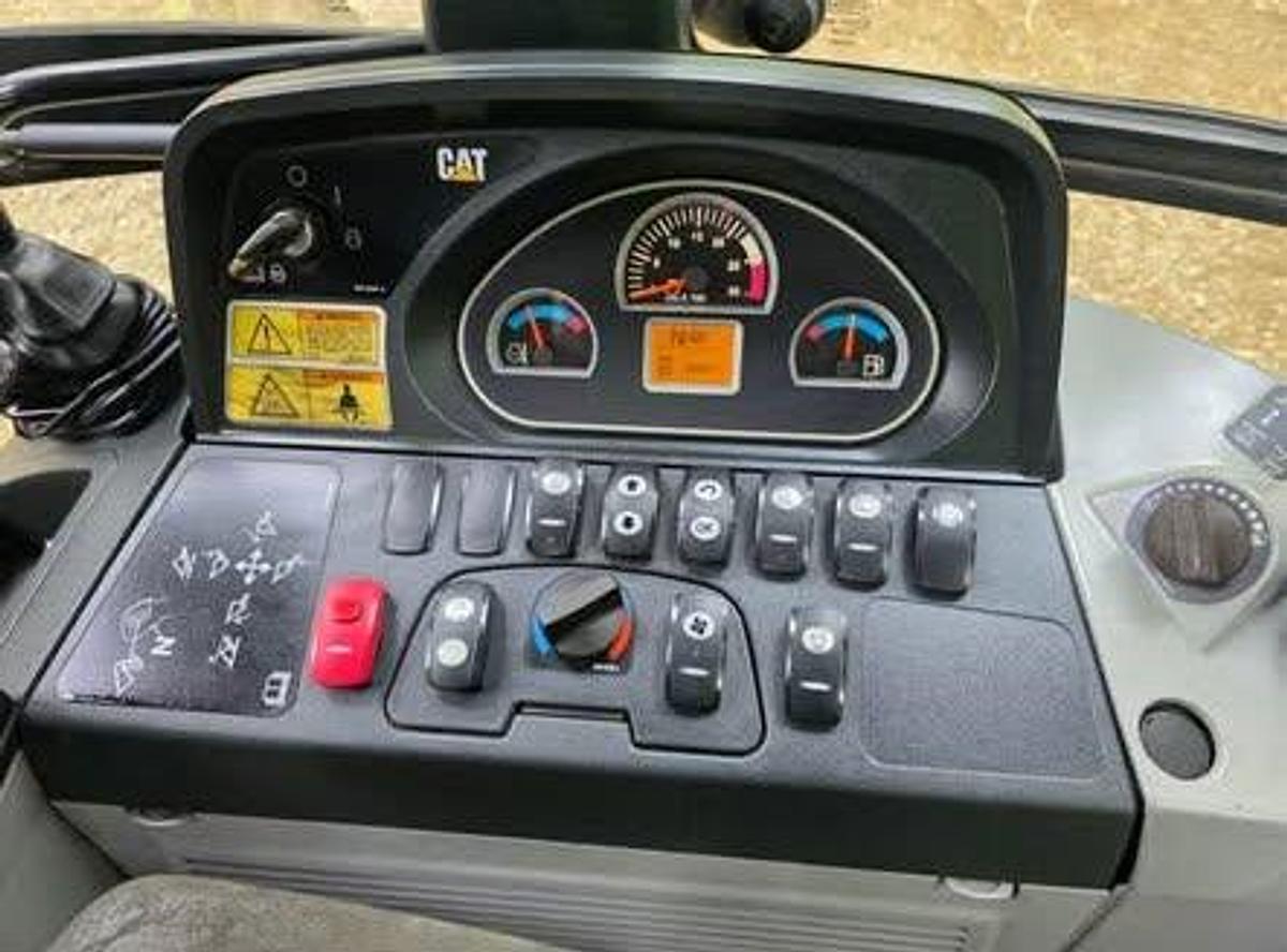 Used 2012 Caterpillar 420F IT