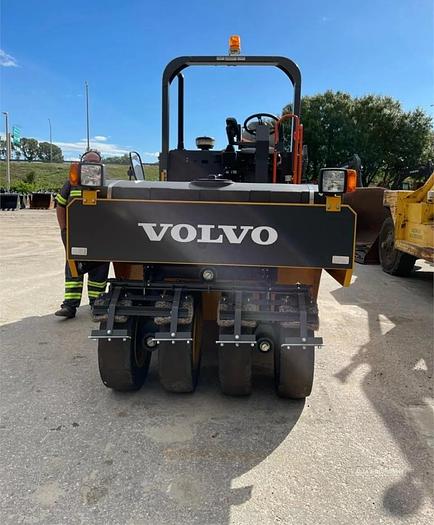 Used 2022 VOLVO PT125C