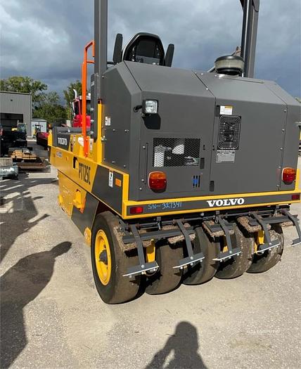 Used 2022 VOLVO PT125C