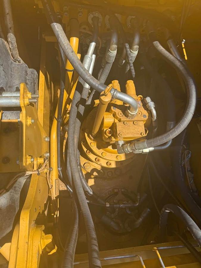 Used 2018 CAT 320 Excavator