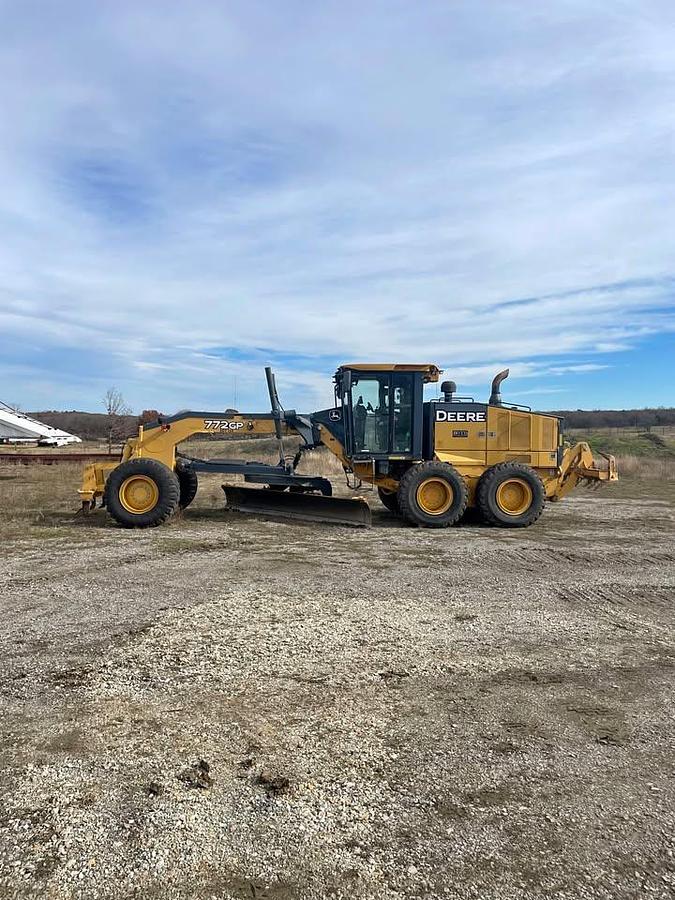Used 2011 John Deere 772GP