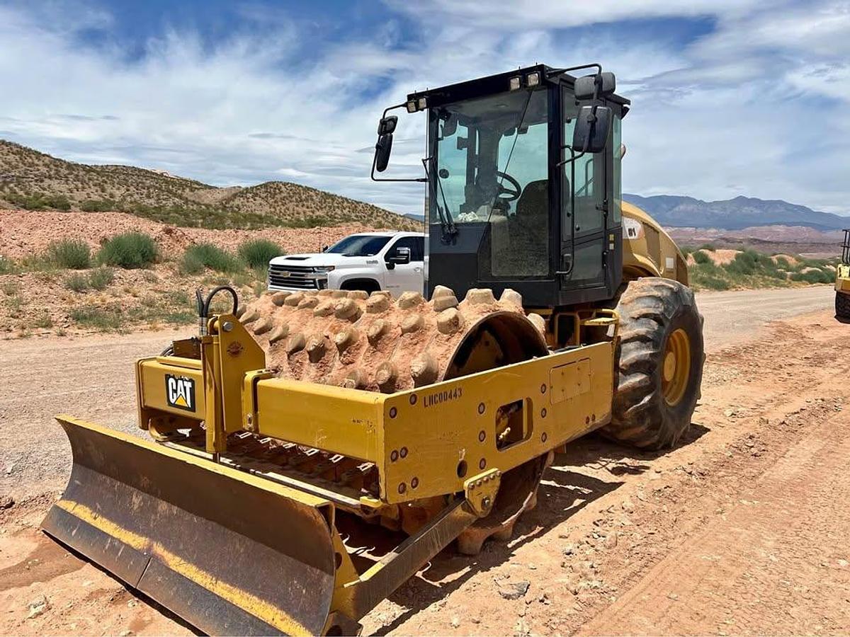 Used 2015 Caterpillar CP56