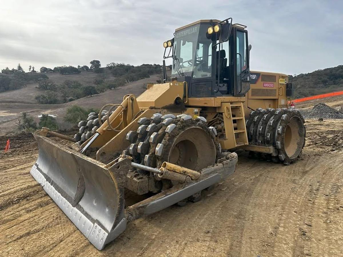 Used 2012 Caterpillar 815f2