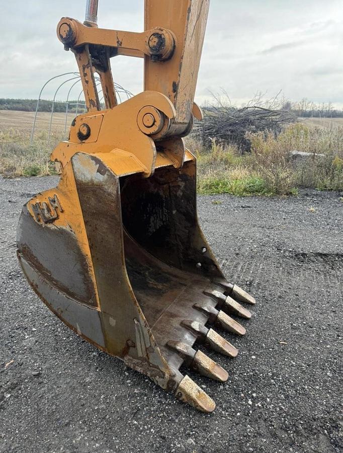 Used 2005 Case CX130