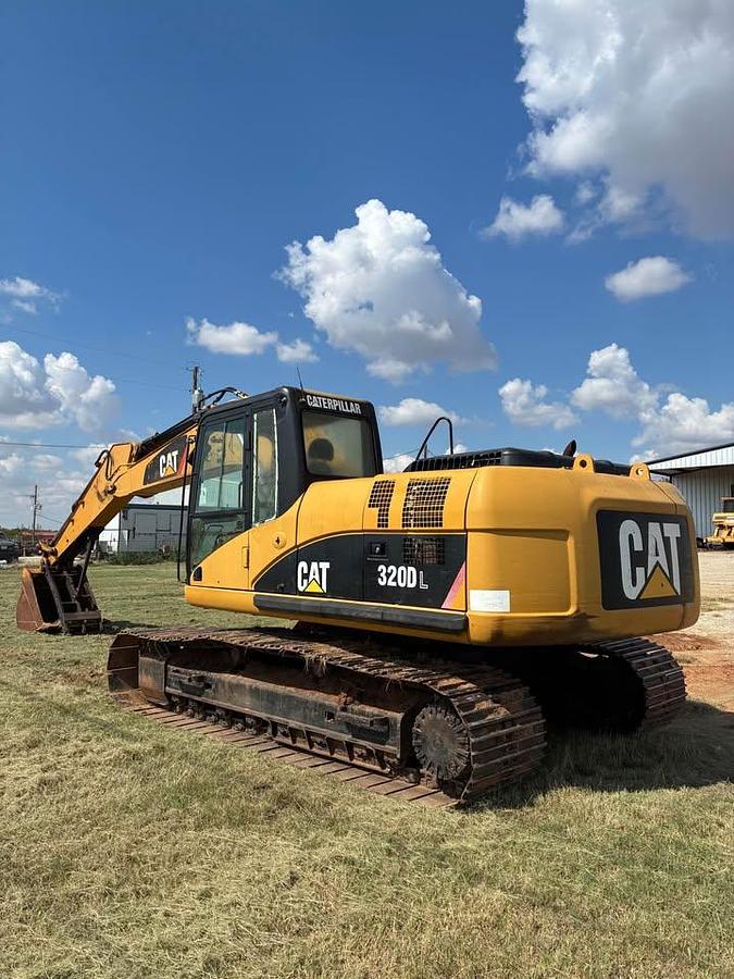 Used 2008 Caterpillar 320D L